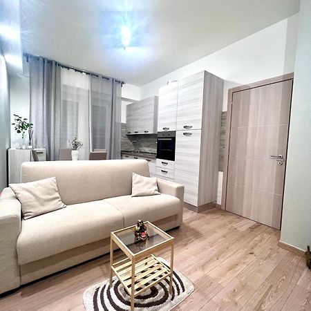 Casa Vacanze Torino Con Vasca Idromassaggio Exterior foto